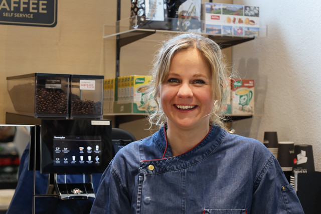 Manuela Roth, Mitarbeiterin Gastronomie, Pistenpatrouilleurin