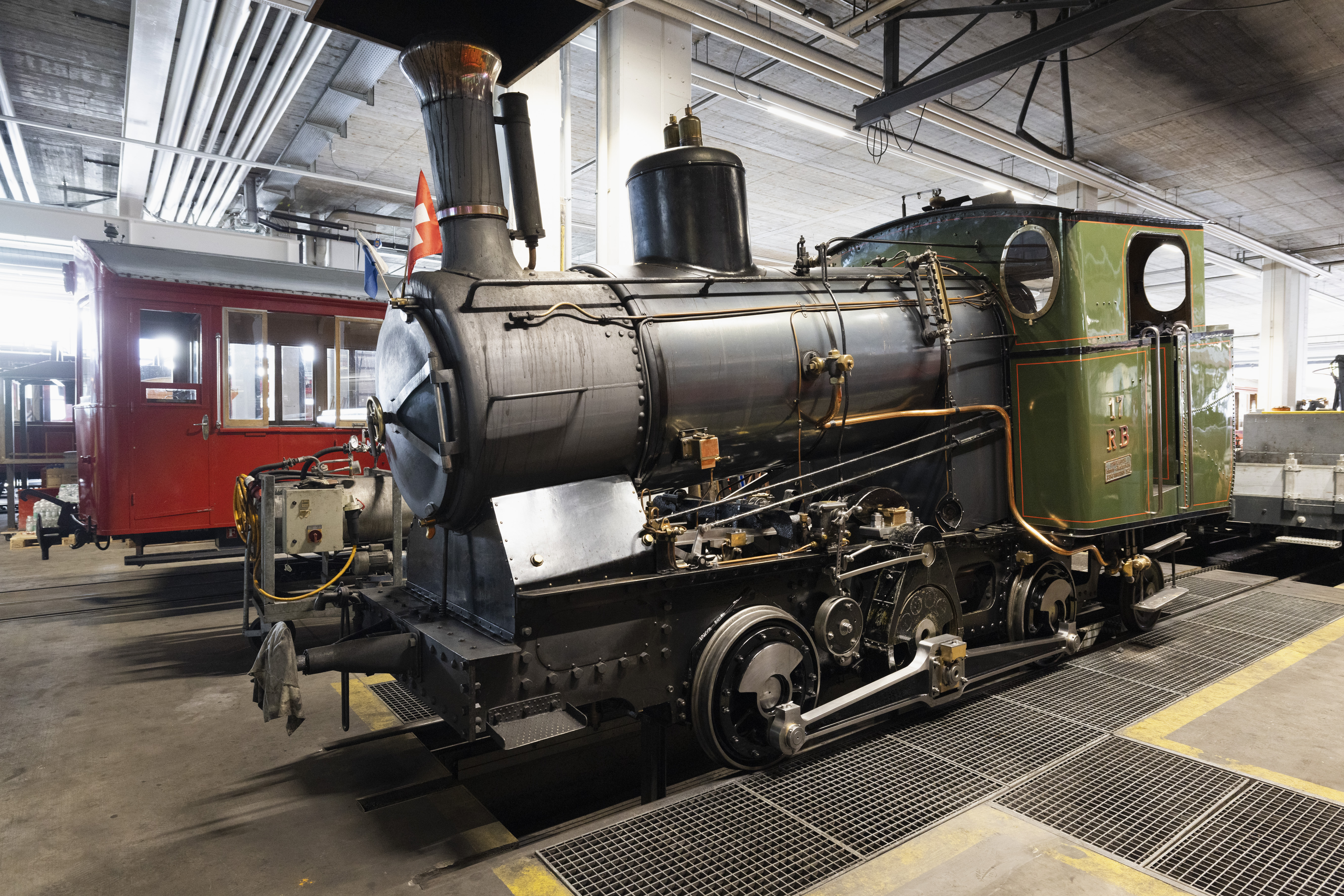 Lok 17 im Depot in Vitznau