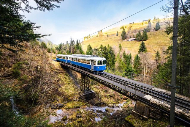 Komposition 12-22 Brücke