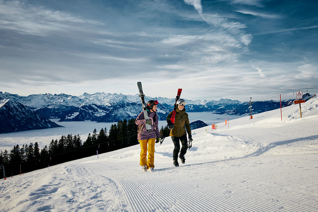 Skifahren beim Gratalp Lift